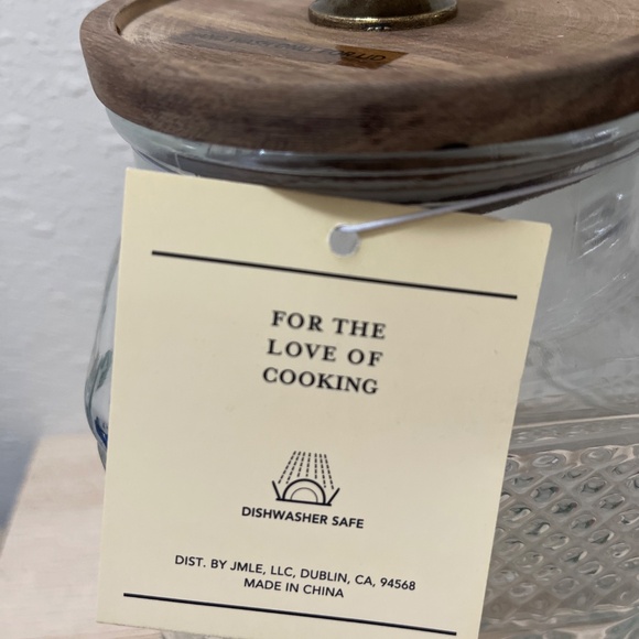 Glass Jars with Acacia lids - Picture 9 of 13